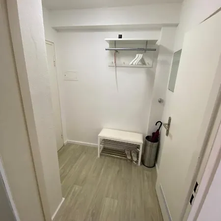 /laatzen Apartment