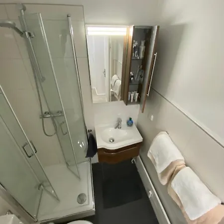 /laatzen Apartment *
